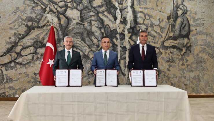 ŞAHİNBEY BELEDİYESİ’NDEN LGS’DE DERECEYE GİREN ÖĞRENCİLERE 10 MİLYON TL’LİK ÖDÜL