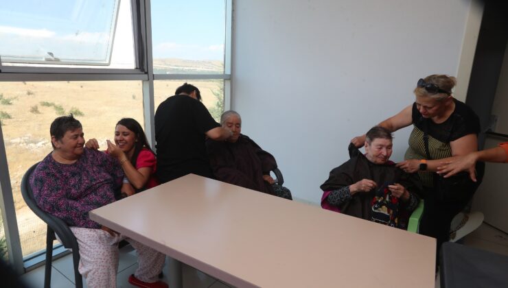 ŞAHİNBEY BELEDİYESİ KURSİYERLERİ HUZUREVİNİ ZİYARET ETTİ