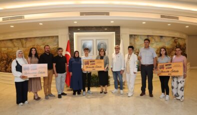 Ödüllerini Baskan Şahin verdi