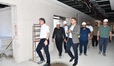 Gaziantep İl Sağlık Müdürü Şahin, Travmatik Acil Durum Hastanesi İnşaatında İncelemelerde Bulundu