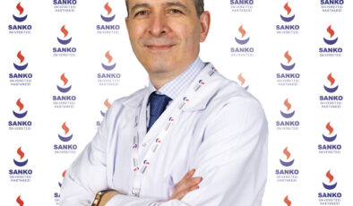 ÇOCUK CERRAHİSİ UZMANI PROF. DR. KARAKUŞ, YENİDEN SANKO ÜNİVERSİTESİ HASTANESİ’NDE