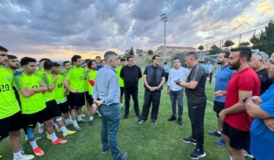 BAŞKAN YILMAZ’DAN GAZİANTEP ŞEHİTKAMİL BELEDİYESPOR’A MORAL ZİYARETİ