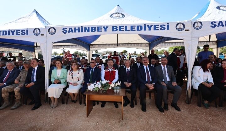 BAKAN YUMAKLI “ŞAHİNBEY BELEDİYESİ’NİN  VERDİĞİ DESTEKLER BİZLER İÇİN ÇOK ÖNEMLİ”