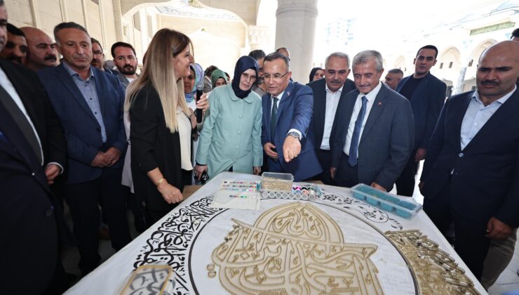 ŞAHİNBEYLİ KADINLARIN EL EMEĞİ GÖZ NURU ESERLERİ SERGİLENİYOR