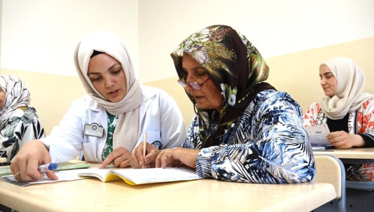 ŞAHİNBEY BELEDİYESİ’NİN KURSLARI İLE HAYATLARI DEĞİŞTİ