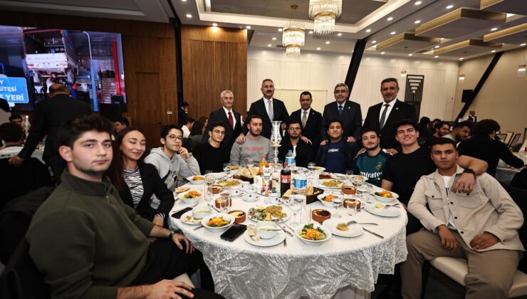 MEHMET TAHMAZOĞLU ANKARA’DAKİ ŞAHİNBEYLİ ÖĞRENCİLERLE BULUŞTU