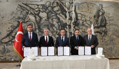 ŞAHİNBEY BELEDİYESİ 162 ÖĞRENCİYİ DAHA UMREYE GÖNDERECEK