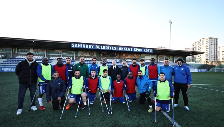 BAŞKAN TAHMAZOĞLU’NDAN AMPUTE TAKIMINA MORAL ZİYARETİ