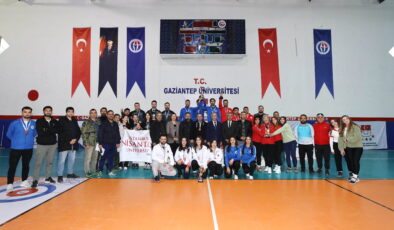 GAÜN KADIN FLOOR CURLİNG TAKIMI ÜST ÜSTE ÜÇÜNCÜ KEZ TÜRKİYEŞAMPİYONU