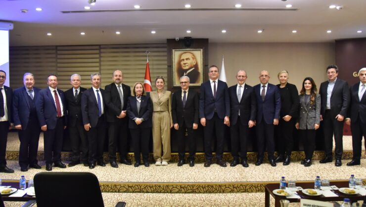 GİBTÜ’LÜ AKADEMİSYENLER GSO’DA YAPAY ZEKA VE SANAYİDE DİJİTAL DÖNÜŞÜMÜ ANLATTI