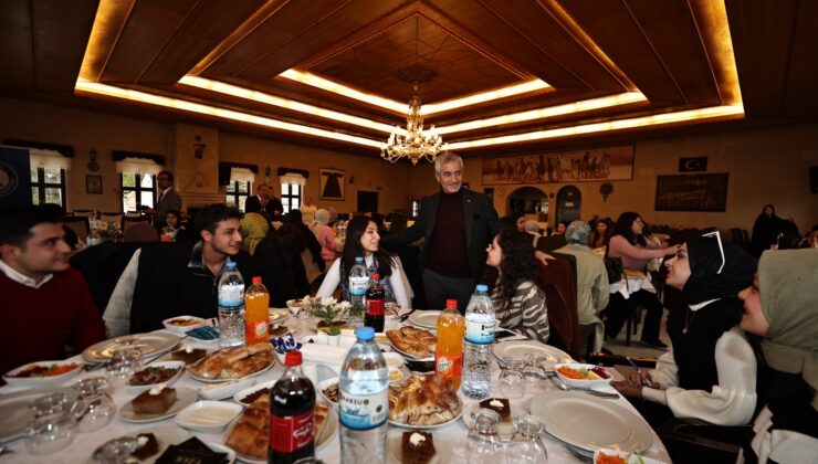 BAŞKAN TAHMAZOĞLU’NDAN ÖĞRENCİLERE MÜJDE