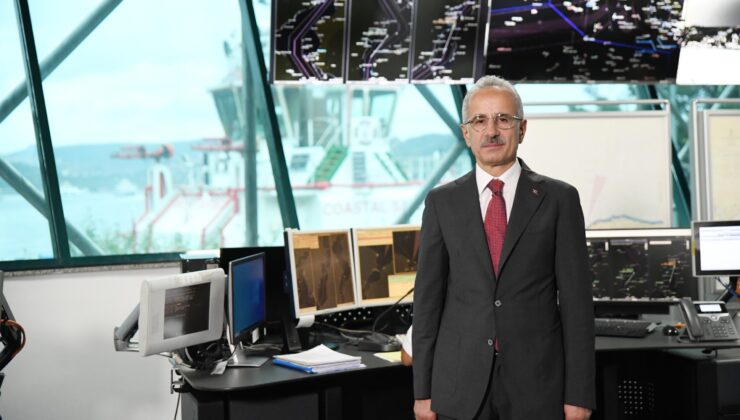 ZÜBEYDE HANIM EĞİTİM VE SERGİ GEMİSİ BUGÜN YENİDEN ZİYARETE AÇILDI