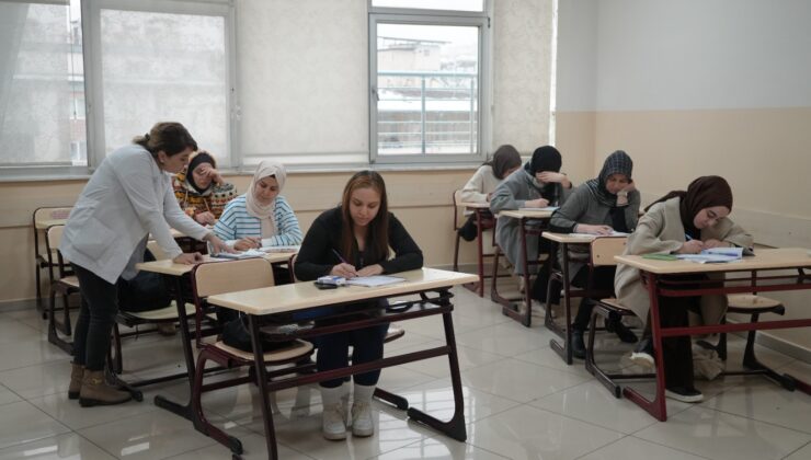 ŞAHİNBEYLİ KADINLAR İNGİLİZCE ÖĞRENİYOR