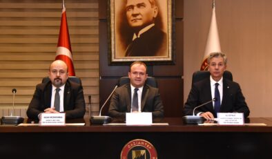 GSO’DA AYAKKABI İHTİSAS OSB BİLGİLENDİRME TOPLANTISI GERÇEKLEŞTİRİLDİ