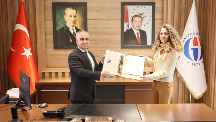 GAÜN’DE İLETİŞİM FAKÜLTESİ’NE DEKAN ATAMASI GERÇEKLEŞTİ