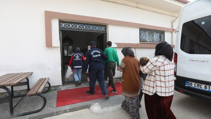 GAZİANTEP BÜYÜKŞEHİR, RAMAZAN AYINDA DİLENCİLERİ MERCEK ALTINA ALDI