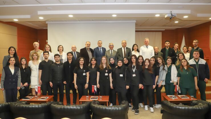 SANKO ÜNİVERSİTESİ’NDE “İSTİKLAL MARŞI VE MEHMET AKİF” KONULU KONFERANS DÜZENLENDİ