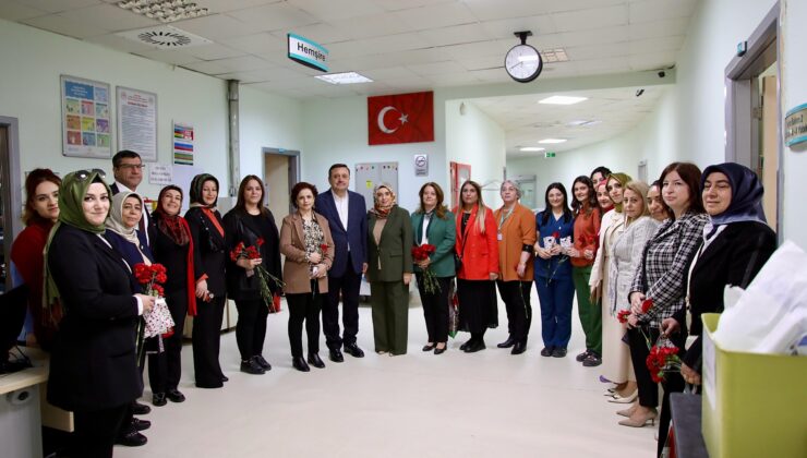 AK PARTİ GAZİANTEP TEŞKİLATINDAN ANLAMLI 8 MART ZİYARETİ