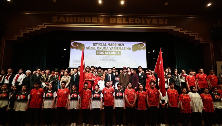 ŞAHİNBEYLİ ÖĞRENCİLER İSTİKLAL MARŞINI EN GÜZEL OKUMAK İÇİN YARIŞTI