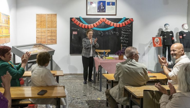 23 NİSAN’IN ARDINDAKİ KÜLTÜREL VE TOPLUMSAL DÖNÜŞÜMLER SERGİLEŞTİRİLDİ