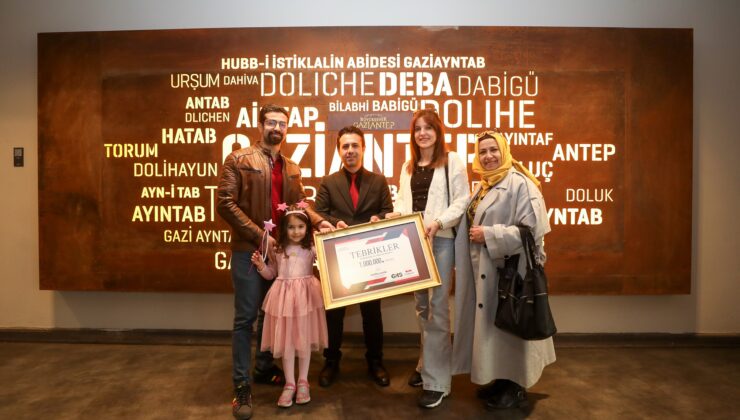 25 ARALIK PANORAMA MÜZESİ’NİN 1 MİLYONUNCU ZİYARETÇİSİ MİNİK ELİSA OLDU