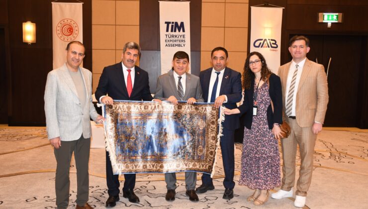 Gaziantepli Halıcılar Katar’da