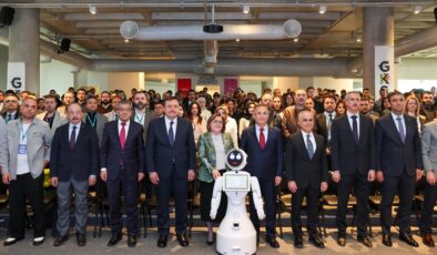 GAZİANTEP BÜYÜKŞEHİR, YEREL YÖNETİMLERDE YAPAY ZEKA ÇALIŞTAYI DÜZENLEDİ