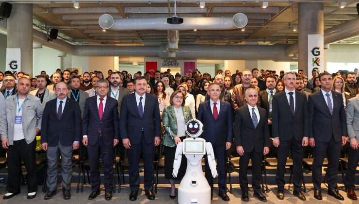 GAZİANTEP BÜYÜKŞEHİR, YEREL YÖNETİMLERDE YAPAY ZEKA ÇALIŞTAYI DÜZENLEDİ