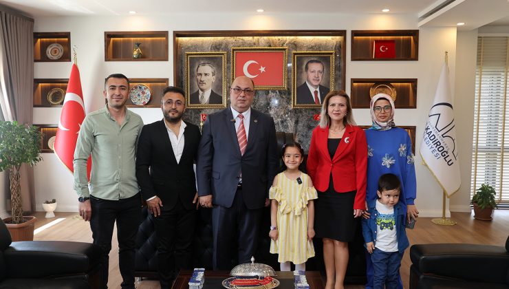 DULKADİROĞLU’NDA 23 NİSAN COŞKUSU: BAŞKANLIK MAKAMI MERVE NİDA SARP’A EMANET EDİLDİ