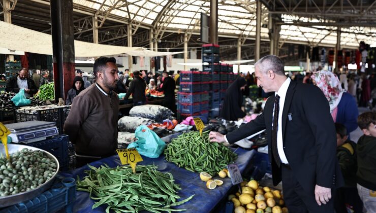 BAŞKAN TAHMAZOĞLU SEMT PAZARI ESNAFINI ZİYARET ETTİ