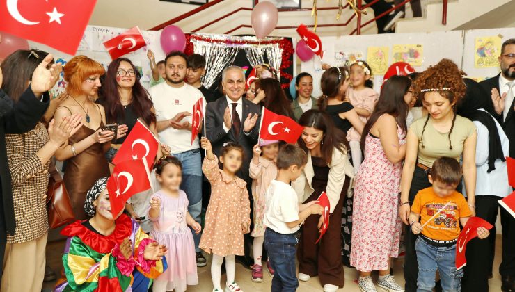 REKTÖR DOĞAN ÇOCUK EVLERİ ÇOCUKLARININ 23 NİSAN SERGİSİNİZİYARET ETTİ