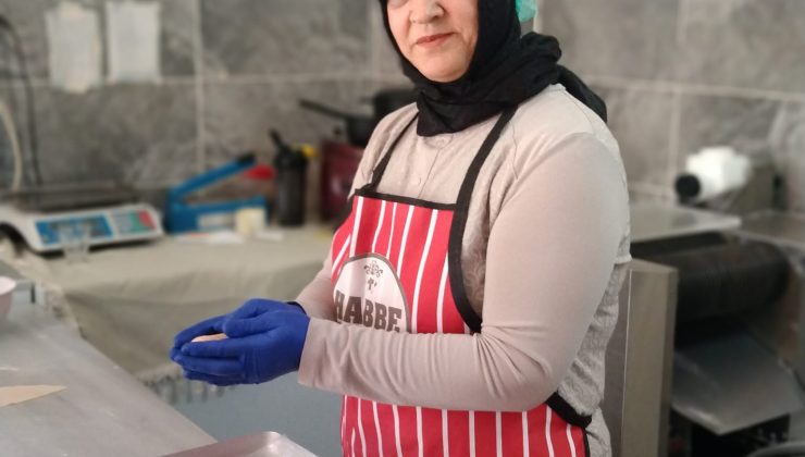 GAZİANTEP’Lİ İŞ KADINI GAZİANTEP YEMEKLERİNİ DÜNYAYA TANITIYOR