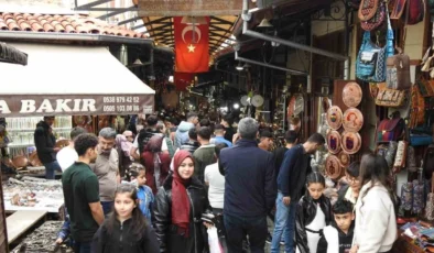 Boykot çağrısı Gaziantep’te karşılık bulmadı: Çarşı-Pazarda Yoğunluk