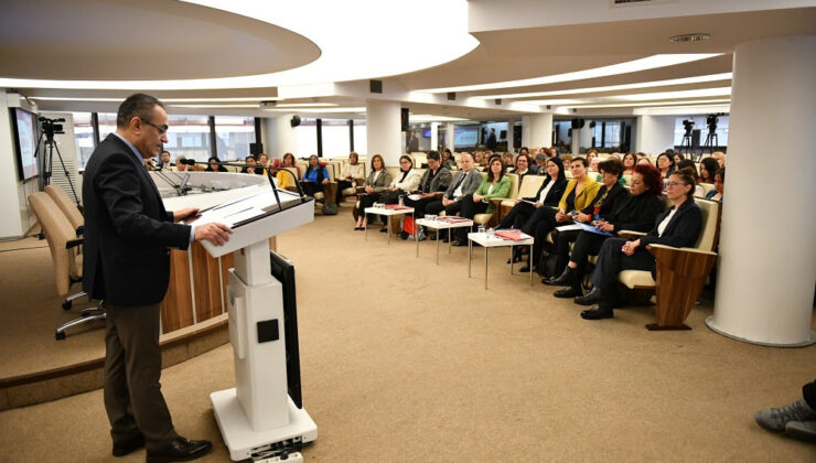 KADINLAR, DEĞİŞİMİN EN GÜÇLÜ TAŞIYICISIDIR”