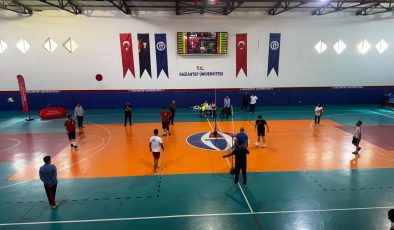 GAÜN’DE AYAK TENİSİ TURNUVASI DÜZENLENDİ