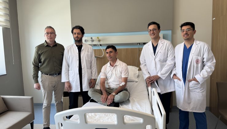 Gaziantep Şehir Hastanesi’nde  Kopan Kulak Memesi Yerine Dikildi