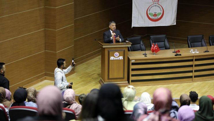OĞUZELİ BELEDİYE BAŞKANI BEKİR ÖZTEKİN, GAÜN’DE “YÖNETİCİ ETİĞİ” ÜZERİNE KONUŞTU