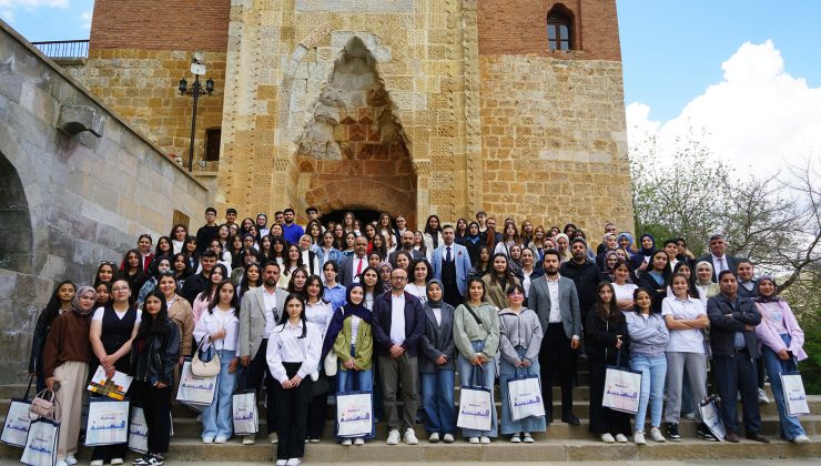 Eshab-ı Kehf’te Bir Edebiyat Yolculuğu