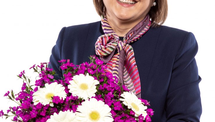 ŞAHİN: “ANNE, KOŞULSUZ SEVGİNİN VÜCUT BULMUŞ HALİDİR”