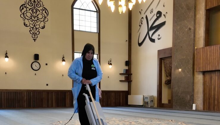 ŞEHİTKAMİL’DE CAMİLER BAYRAMA HAZIR