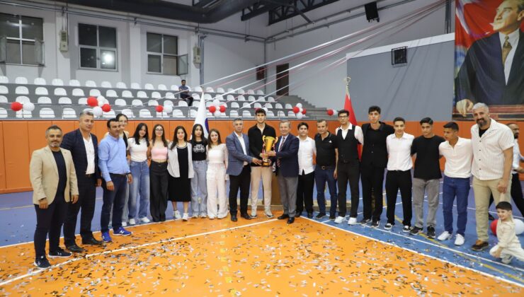 ADİL SANİ KONUKOĞLU SPOR LİSESİ’NDE MEZUNİYET HEYECANI