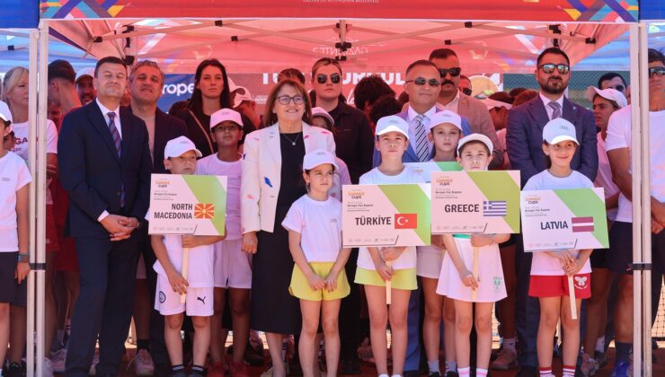 GAZİANTEP BÜYÜKŞEHİR’İN EV SAHİPLİĞİ’NDE ULUSLARARASI TENİS 14 YAŞ AVRUPA YAZ KUPASI’NIN AÇILIŞI YAPILDI