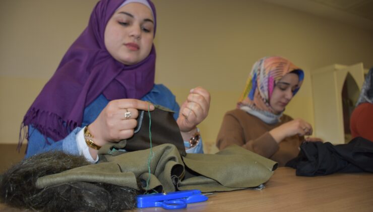 ÜRETEN ELLER HASAN CELAL GÜZEL GENÇLİK MERKEZİ’NDE BULUŞUYOR