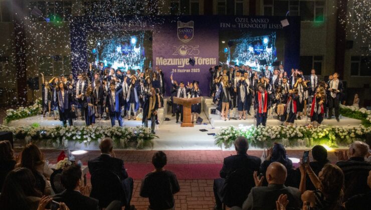 SANKO OKULLARI’NDA MEZUNİYET HEYECANI