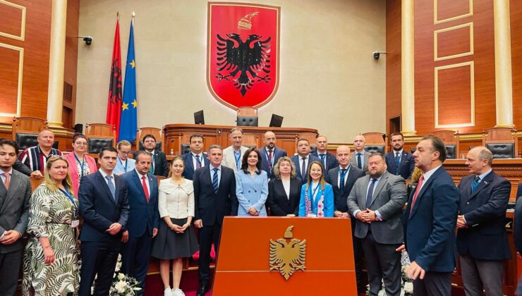 AK Parti Gaziantep Milletvekili Doç. Dr. Derya Bakbak, Arnavutluk’ta Güneydoğu Avrupa İş Parlamenter Asamblesi (GDAÜPA) 12. Genel Kurul Toplantısına katıldı.