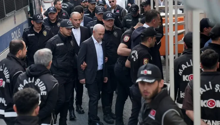 CHP’li 5 belediye başkanı görevden alındı