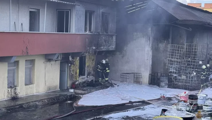 Gaziantep’te geri dönüşüm tesisinde çıkan yangın söndürüldü