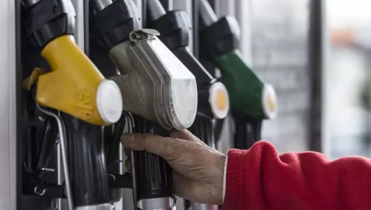 Rüzgar tersine döndü! Petrol fiyatı düştü, akaryakıta indirim bekleniyor