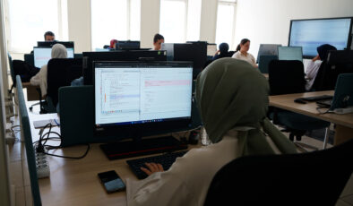 Pusula Maraş Bilim Akademisi’nde Gençler Geleceğe Kod Yazıyor
