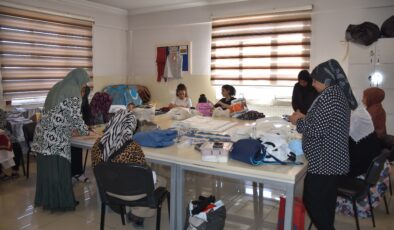 ŞAHİNBEY’DE KADINLAR HEM ÜRETİYOR HEM KAZANIYOR